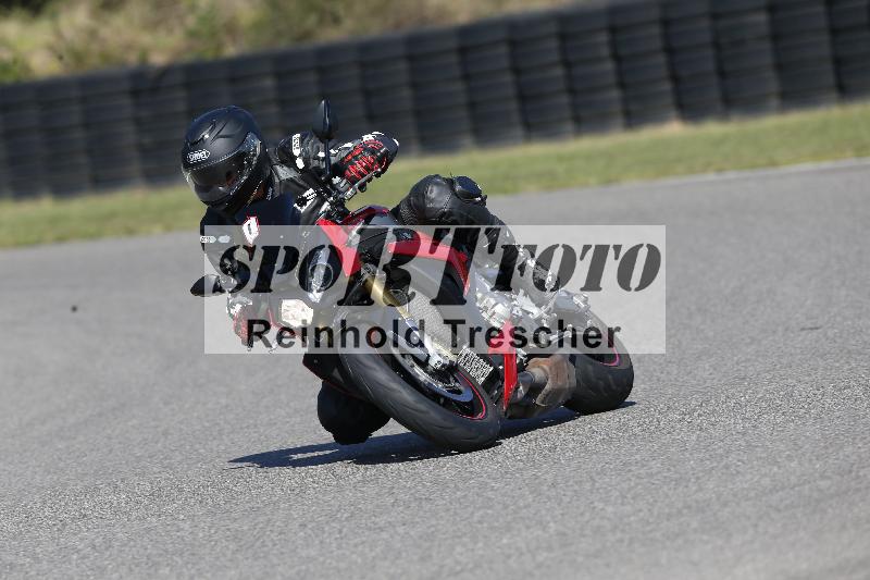 Archiv-2025/49 26.08.2025 Cornu Master School ADR/gruen-vert/0-1